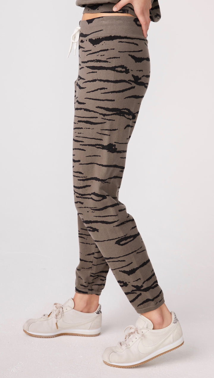 MONROW Cashmere Tiger Vintage Sweats Falcon Olive Green | ShopAA