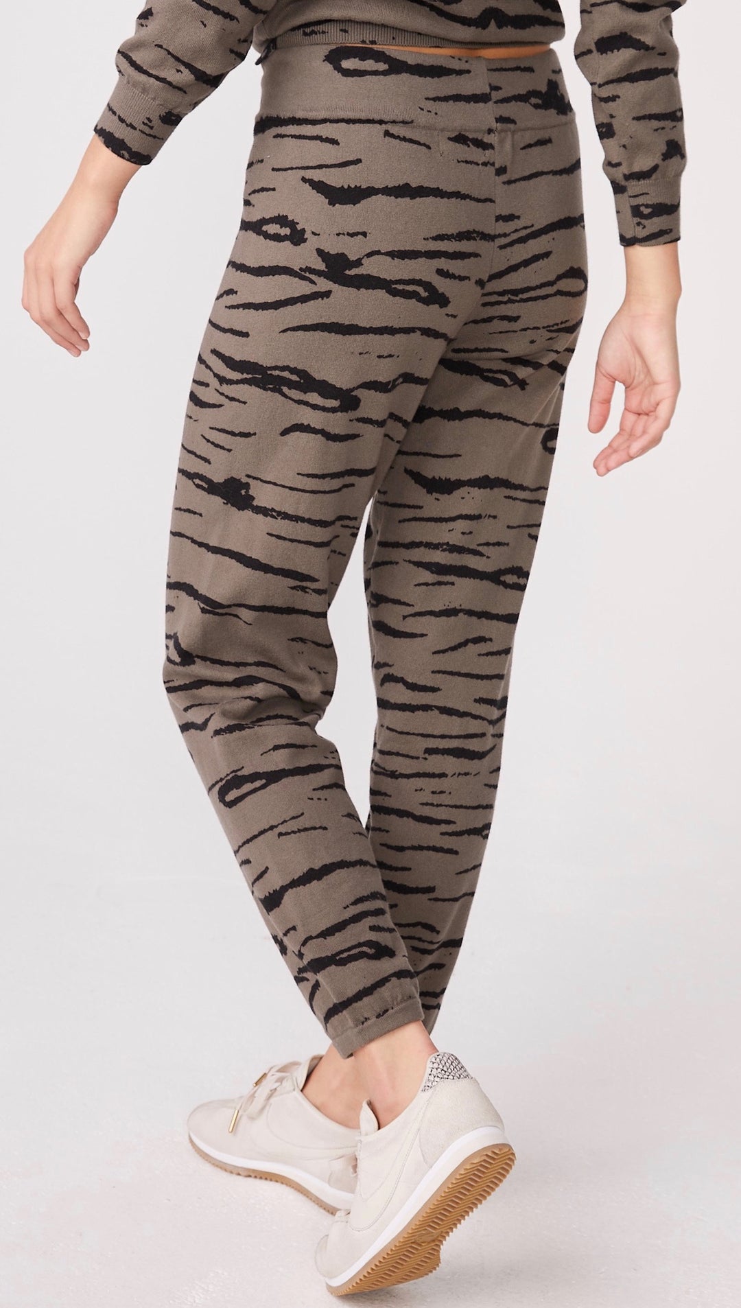 MONROW Cashmere Tiger Vintage Sweats Falcon Olive Green | ShopAA