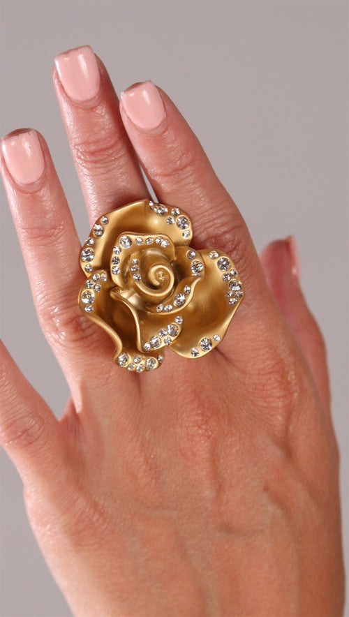 Jessyka Robyn Flower Ring in Gold