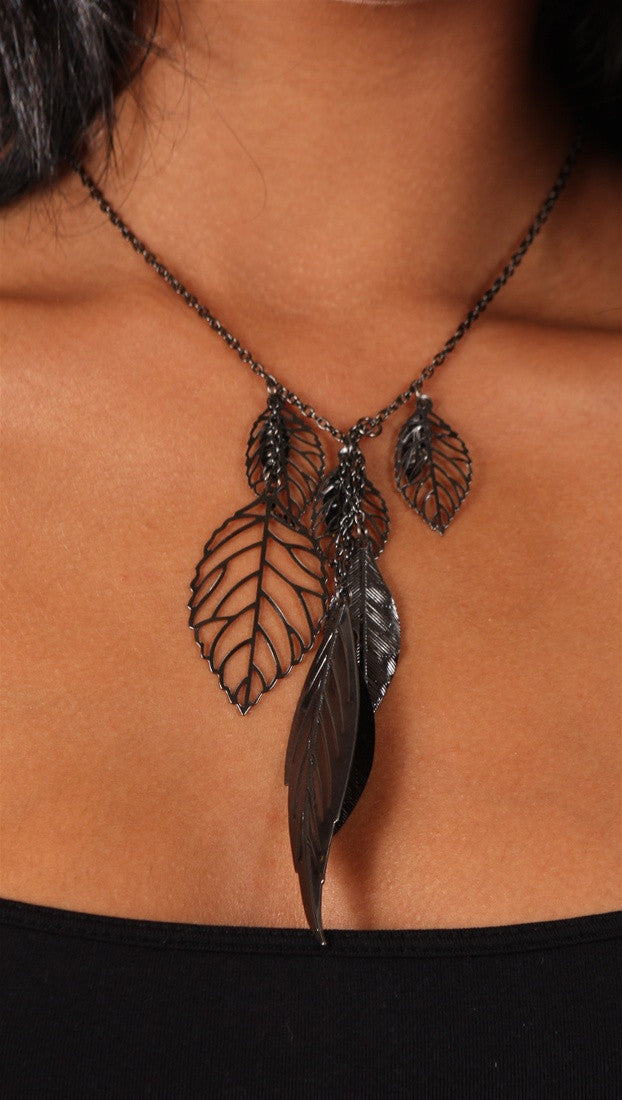 Apparel Addiction Leaf Necklace