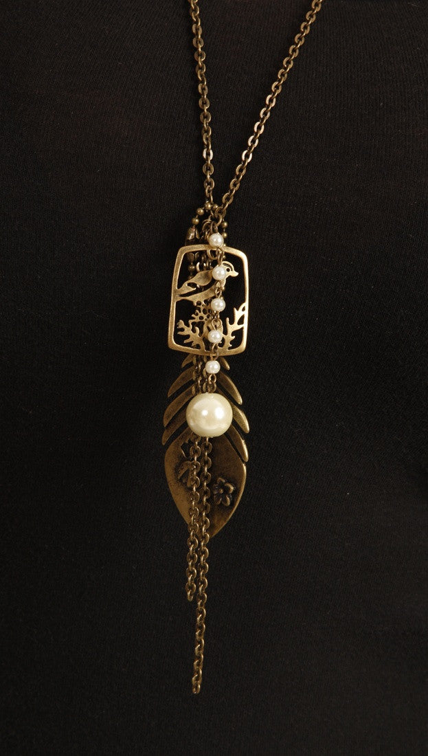 Apparel Addiction Nature Charm Necklace