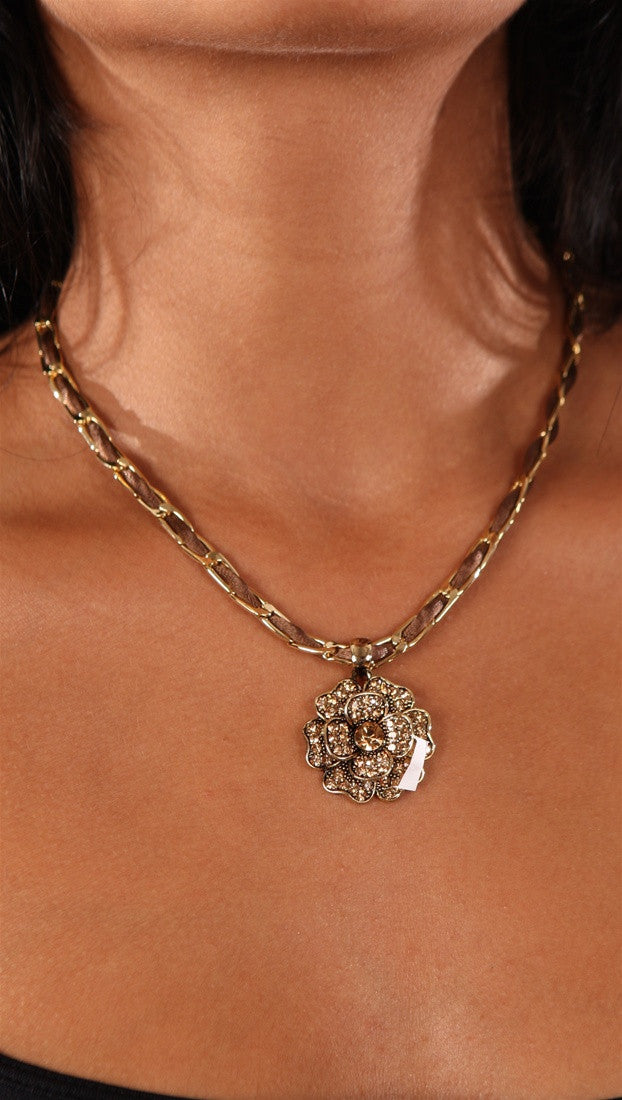 Apparel Addiction Rose Necklace
