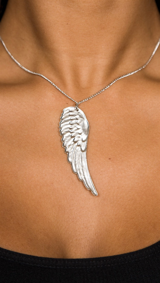 Apparel Addiction Wing Necklace Silver