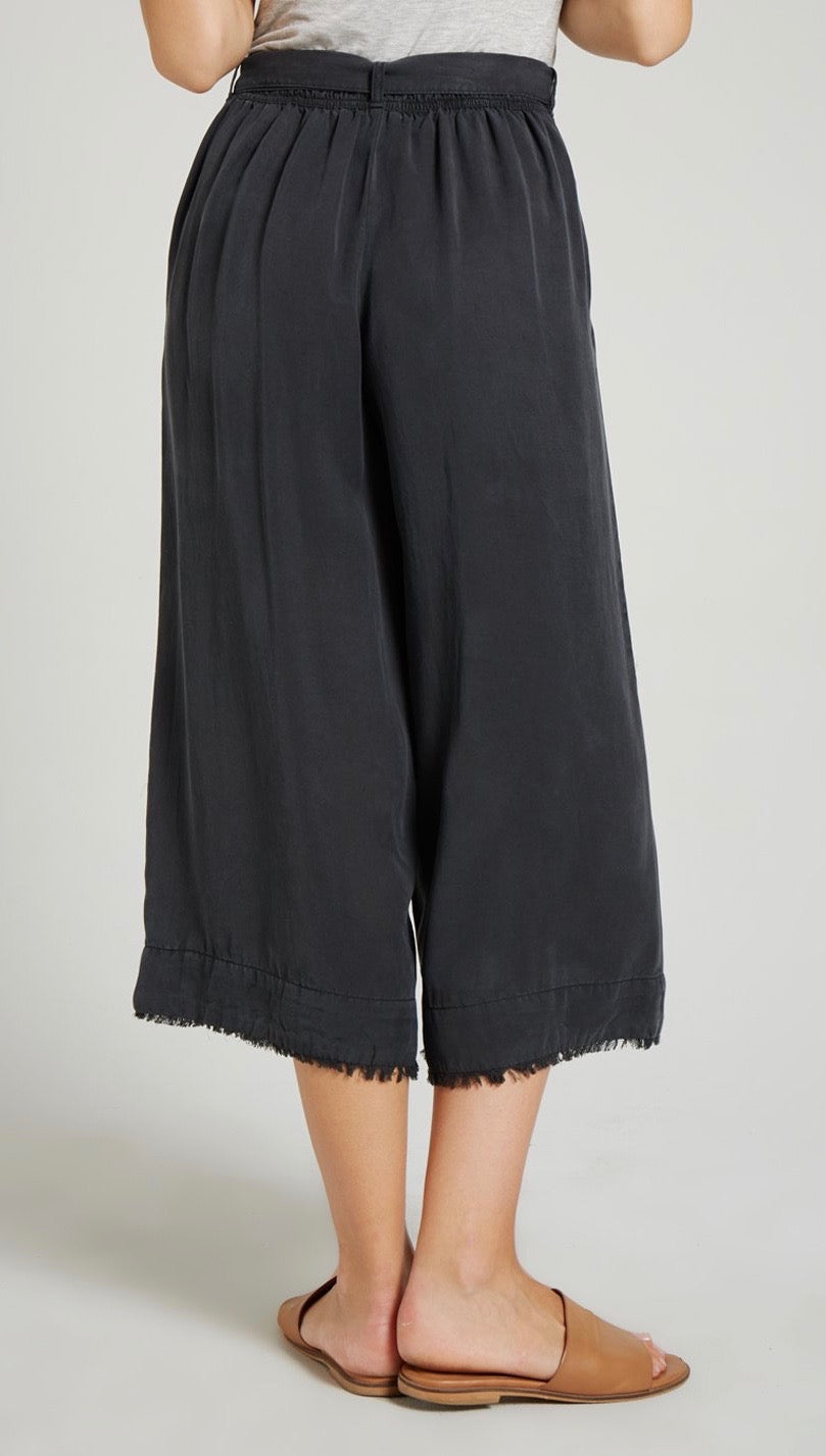 Bella Dahl Belted High Waist Frayed Crop Pant Night Shade I ShopAA