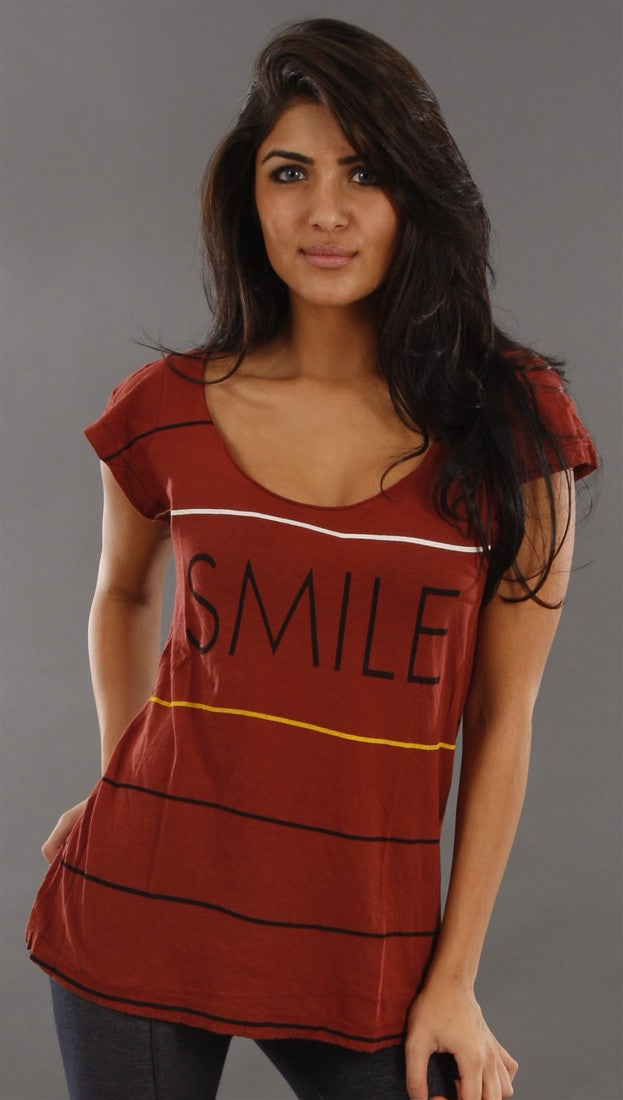 Rebel Yell Smile Tee in Burgundy