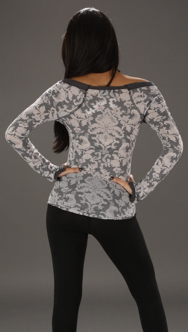 So Nikki Flower Burnout Tee in Gray