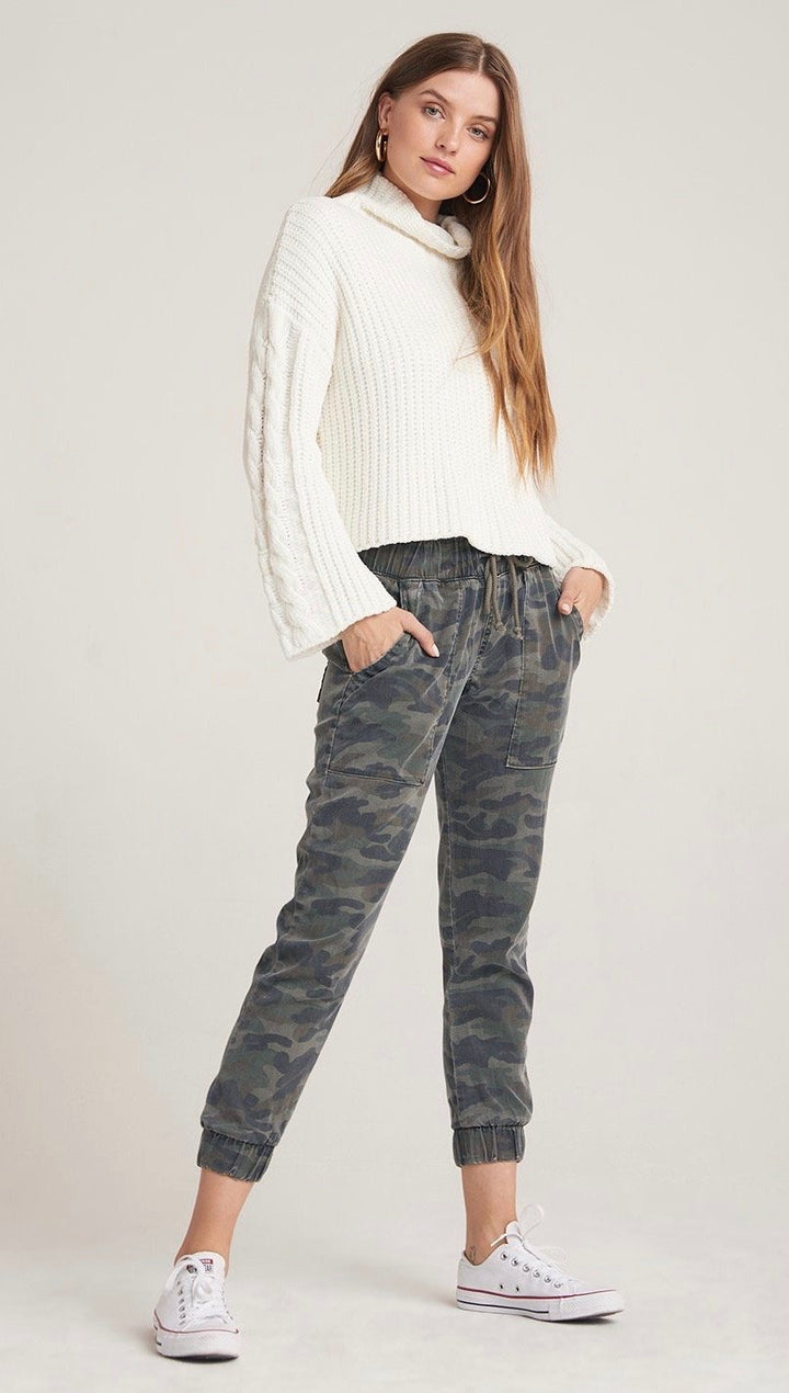 Bella Dahl Cable Sleeve Turtleneck Crop Sweater Winter White | ShopAA