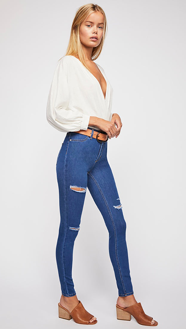  Free People High Rise Destroyed Long And Lean 70s Blue Jegging l ShopAA