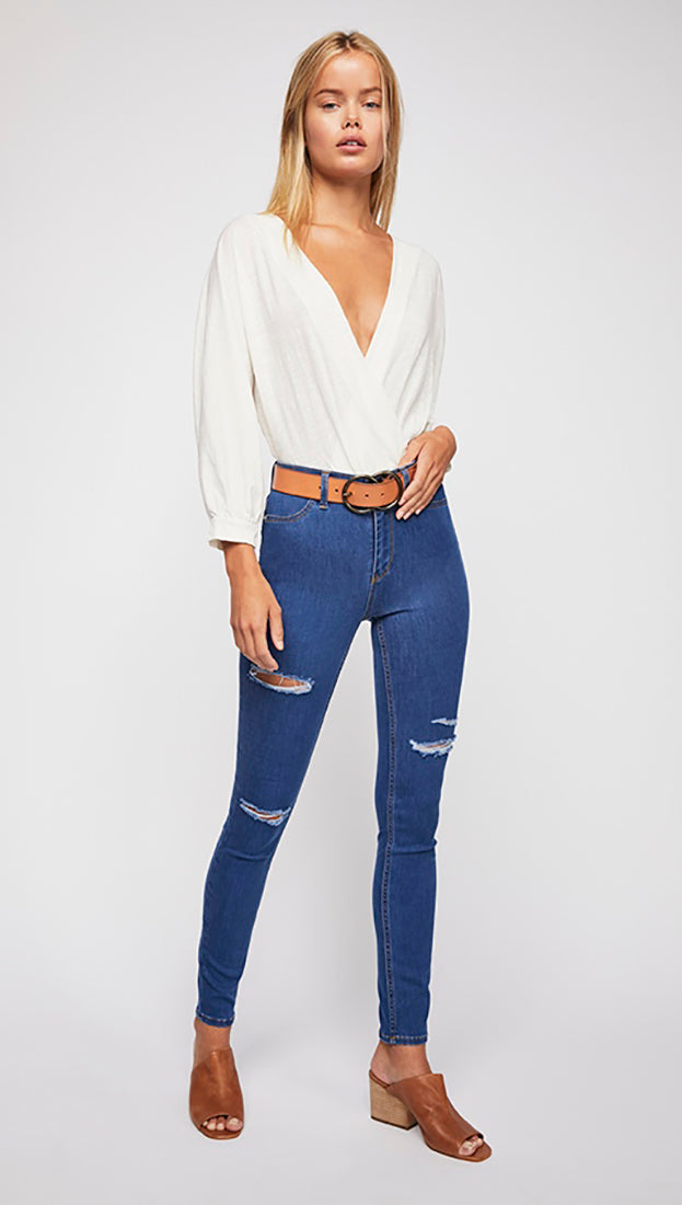  Free People High Rise Destroyed Long And Lean 70s Blue Jegging l ShopAA